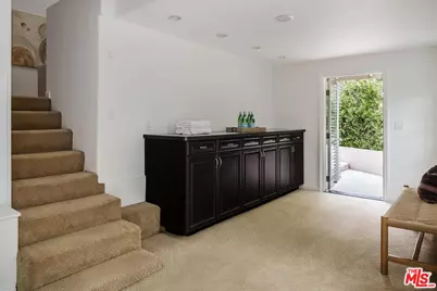 4189 Holly Knoll Dr, Los Angeles, CA 90027 - Photo 34