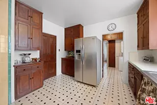 3806 Carnavon Way, Los Angeles, CA 90027 - Photo 10