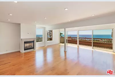 23914 De Ville Way #D, Malibu, CA 90265 - Photo 2