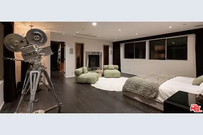 1545 Sunset Plaza Dr, Los Angeles, CA 90069 - Photo 20