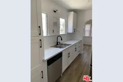 1937 W 80th St, Los Angeles, CA 90047 - Photo 8