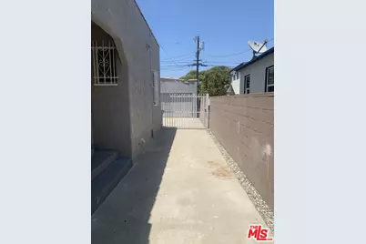 1937 W 80th St, Los Angeles, CA 90047 - Photo 16