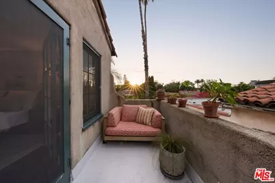 615 S Highland Ave, Los Angeles, CA 90036 - Photo 30