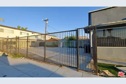 800 E South St, Long Beach, CA 90805 - Photo 4