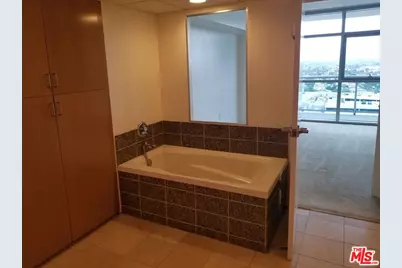 13700 Marina Pointe Dr #1219, Marina del Rey, CA 90292 - Photo 20