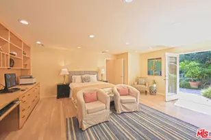 601 Tuallitan Rd, Los Angeles, CA 90049 - Photo 14