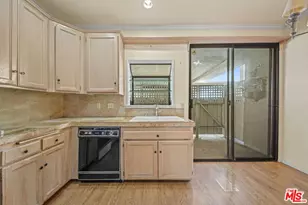 5400 Simpson Ave, Valley Village, CA 91607 - Photo 10
