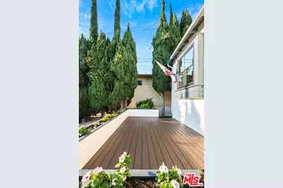 2446 Cheremoya Ave, Los Angeles, CA 90068 - Photo 6