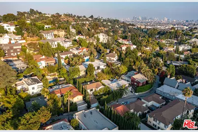 2446 Cheremoya Ave, Los Angeles, CA 90068 - Photo 44