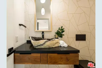 11587 Sunshine Ter, Studio City, CA 91604 - Photo 10