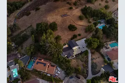 9425 Gierson Ave, Chatsworth, CA 91311 - Photo 34