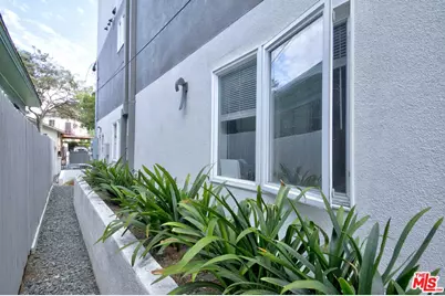 125 N Mountain View Ave, Los Angeles, CA 90026 - Photo 6