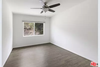 15508 Royal Ridge Rd, Sherman Oaks, CA 91403 - Photo 32