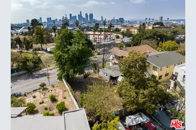 716 S Boyle Ave, Los Angeles, CA 90023 - Photo 26