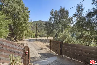 2088 Topanga Skyline Dr, Topanga, CA 90290 - Photo 2