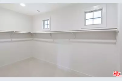 23550 Valley View Rd, Calabasas, CA 91302 - Photo 14