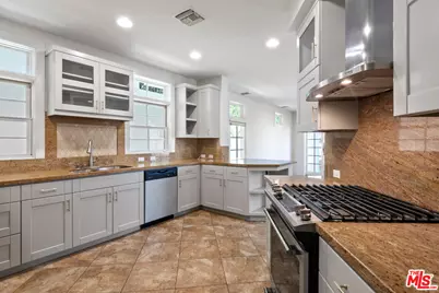 23550 Valley View Rd, Calabasas, CA 91302 - Photo 6