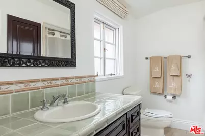 703 Palisades Beach Rd, Santa Monica, CA 90402 - Photo 22
