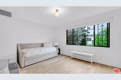 202 San Vicente Blvd #15, Santa Monica, CA 90402 - Photo 20