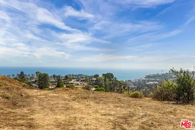 750 N Via Santa Ynez, Pacific Palisades, CA 90272 - Photo 24