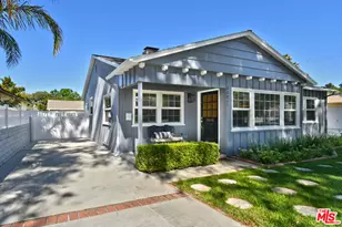 22025 De La Osa St, Woodland Hills, CA 91364 - Photo 1