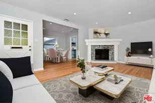 22025 De La Osa St, Woodland Hills, CA 91364 - Photo 4