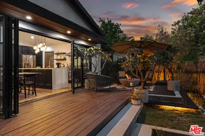 547 28th Ave, Venice, CA 90291 - Photo 2