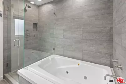 12011 Goshen Ave #301, Los Angeles, CA 90049 - Photo 20