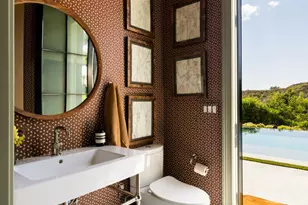 1529 Amalfi Dr, Pacific Palisades, CA 90272 - Photo 30