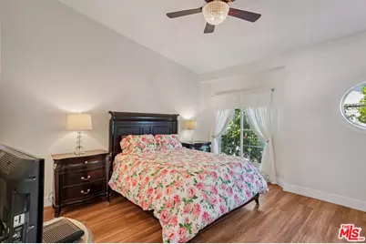 7420 Corbin Ave #12, Reseda, CA 91335 - Photo 14