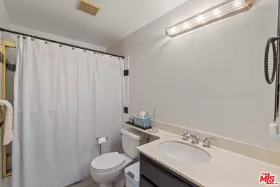 19941 Carmania Ln, Huntington Beach, CA 92646 - Photo 20