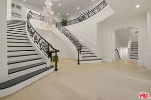 11730 Stonehenge Ln, Los Angeles, CA 90049 - Photo 2