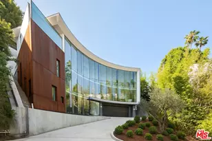 9277 Thrush Way, Los Angeles, CA 90069 - Photo 2