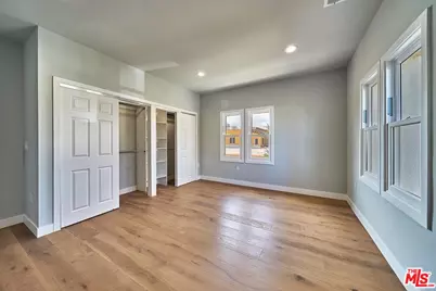 1226 Meadowbrook Ave, Los Angeles, CA 90019 - Photo 26