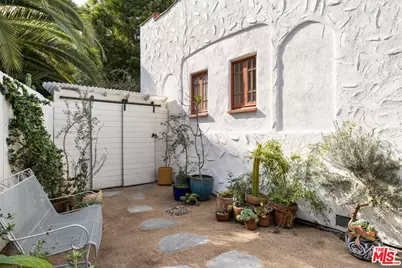 3303 S Durango Ave, Los Angeles, CA 90034 - Photo 16
