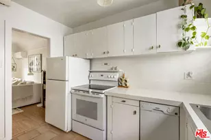3303 S Durango Ave, Los Angeles, CA 90034 - Photo 10