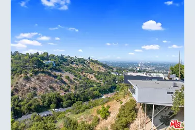 3664 Oakfield Dr, Sherman Oaks, CA 91423 - Photo 10