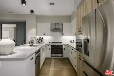 1244 Gordon St, Los Angeles, CA 90038 - Photo 10