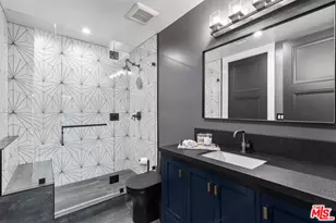 17401 Rancho St, Encino, CA 91316 - Photo 38