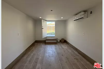 4243 W 58th Pl, Los Angeles, CA 90043 - Photo 20