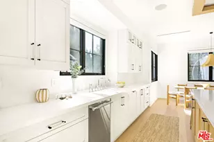 6310 Mirror Lake Dr, Los Angeles, CA 90068 - Photo 10