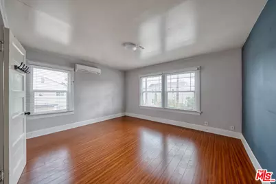 1677 S Harvard Blvd, Los Angeles, CA 90006 - Photo 10