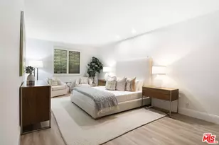 458 N Oakhurst Dr, Beverly Hills, CA 90210 - Photo 18