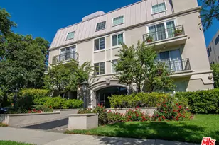 458 N Oakhurst Dr, Beverly Hills, CA 90210 - Photo 32