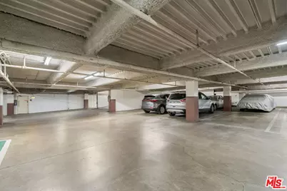 321 N Oakhurst Dr #403, Beverly Hills, CA 90210 - Photo 42