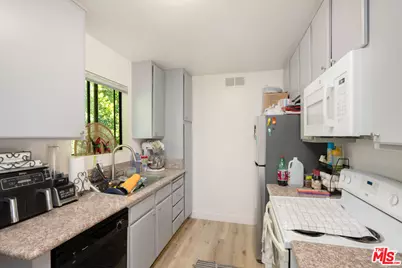 6924 Woodman Ave, Van Nuys, CA 91405 - Photo 20