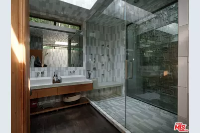 2563 Nichols Canyon Rd, Los Angeles, CA 90046 - Photo 20