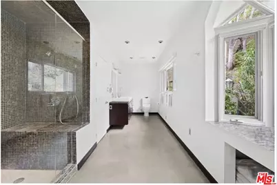 10216 Cielo Dr, Beverly Hills, CA 90210 - Photo 20