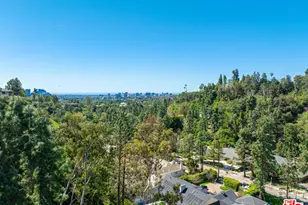 1418 Lindacrest Dr, Beverly Hills, CA 90210 - Photo 16