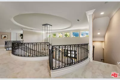 25043 Abercrombie Ln, Calabasas, CA 91302 - Photo 22